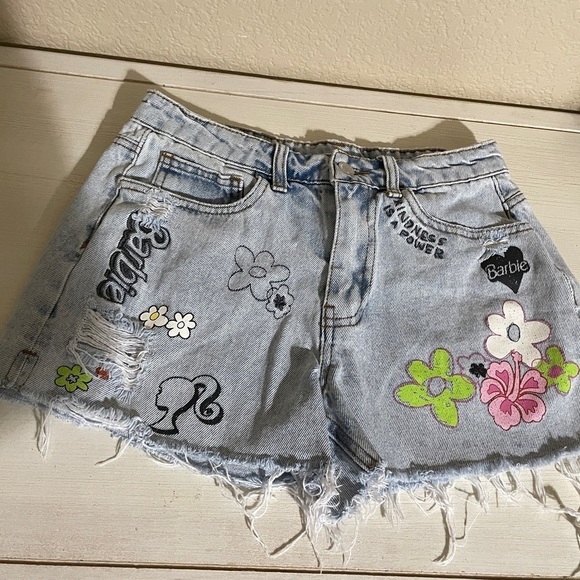 Barbie Shorts x Forever 21 Shorts Kindness is Power Distressed Jean Shorts ☮️ 🩷 - Picture 12 of 16